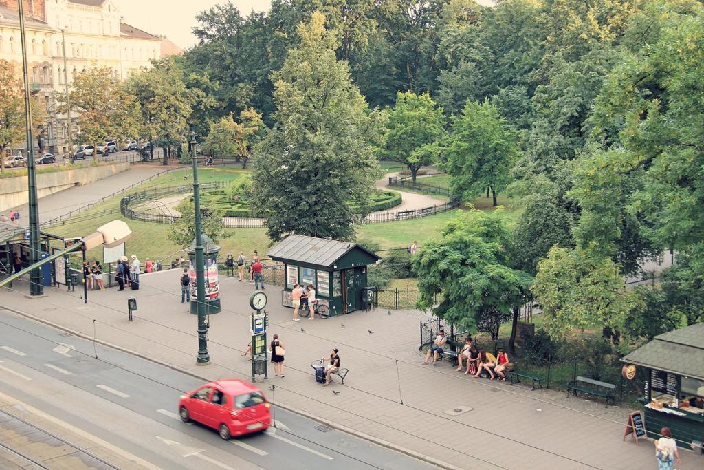 Grand Central Hostel Krakow Bagian luar foto