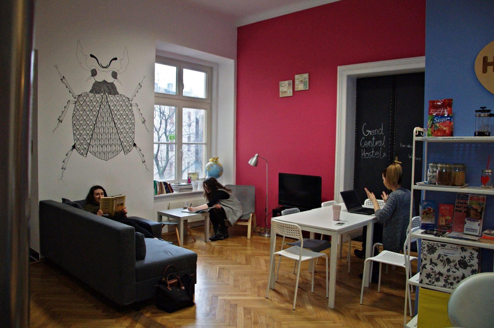 Grand Central Hostel Krakow Bagian luar foto
