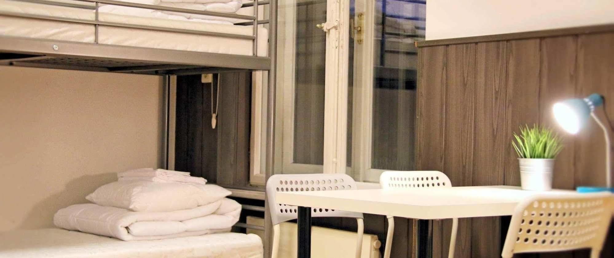 Grand Central Hostel Krakow Bagian luar foto